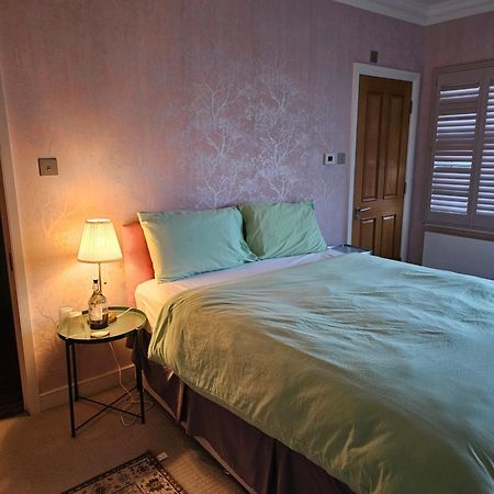 Bed and Breakfast Brentford House Экстерьер фото