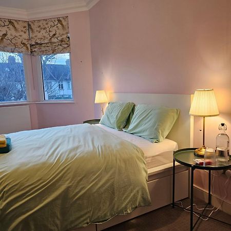 Bed and Breakfast Brentford House Экстерьер фото